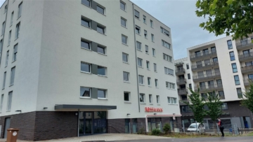 Schö­ne, hel­le, 4.Zi.-Whg. mit EKB, Bal­kon, 2x gro­ßen Bade­zim­mern, inkl.1x TG-Stellplatz, 70469 Stuttgart, Etagenwohnung