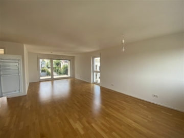 Hel­le 3.Zi.EG Whg, inkl.EBK,Gäste WC, Ter­ras­se, Abstell­raum, 1xTG-Stellplatz, 70469 Stuttgart, Etagenwohnung