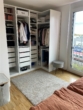 Schlafzimmer_Schrank - Moderne 3-Zimmer Wohnung mit Balkon in den Donnersberger Höfen